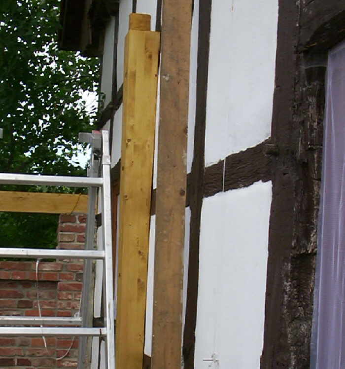 Schräge auf den Ständer für das Terrassendach übertragen